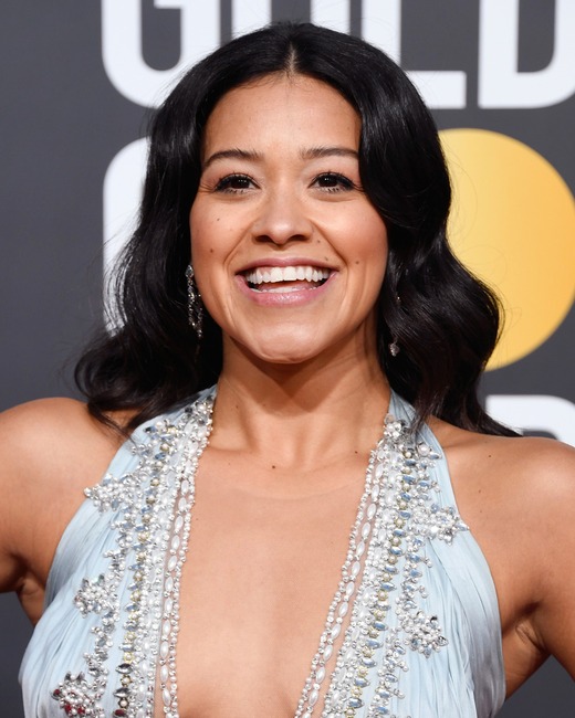 ESC: Golden Globes Beauty, Gina Rodriguez